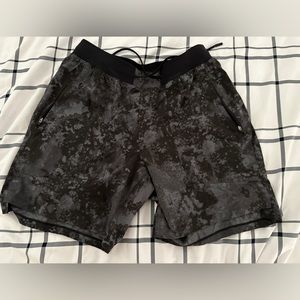 License to train 7” linerless short